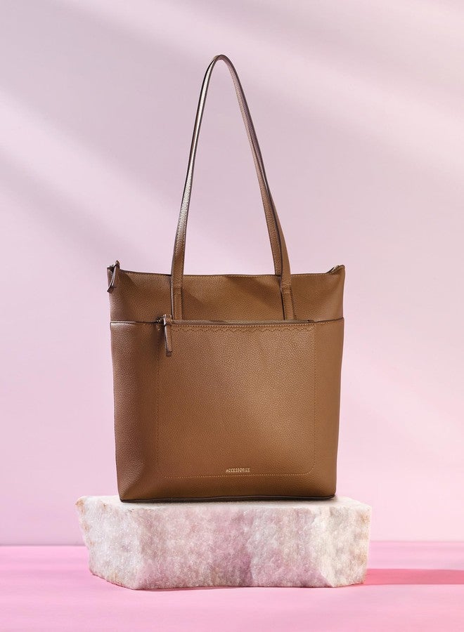 أكسيسورايز حقيبة يد كلاسيكية بنية اللون من أكسسورايز لندن للنساء، مزودة بجيب أمامي | حقائب يد نسائية للاستخدام المكتبي | حقيبة عمل واسعة للنساء | حقيبة كتف أنيقة للسيدات - Image 5